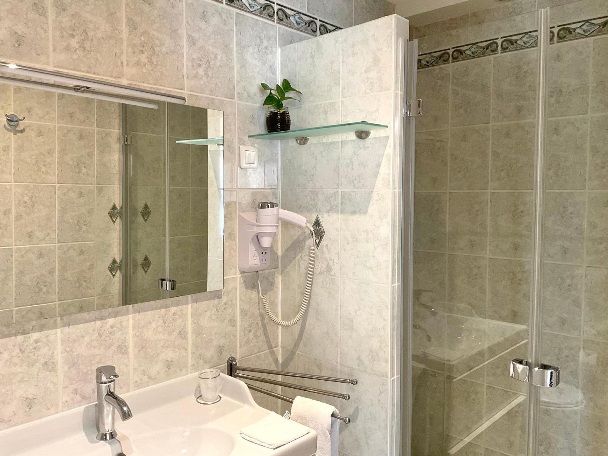 Chambres D'Hotes Les Noisetiers Digne-les-Bains Dış mekan fotoğraf