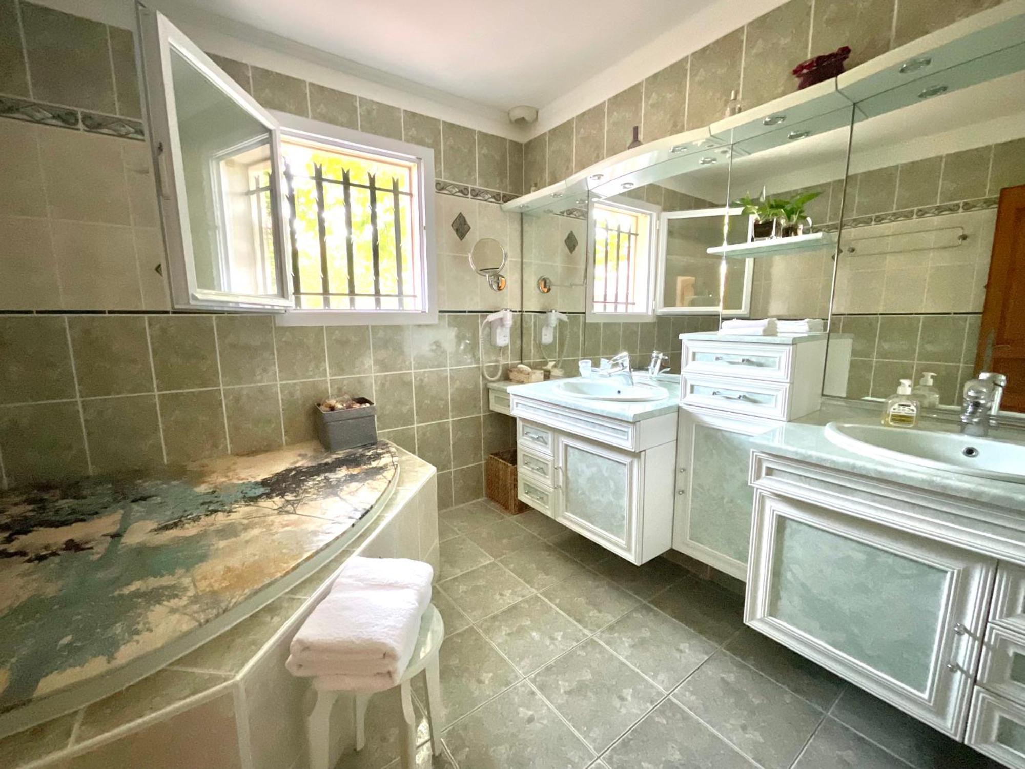 Chambres D'Hotes Les Noisetiers Digne-les-Bains Dış mekan fotoğraf